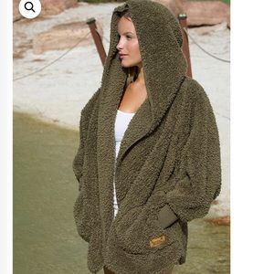 Nordic Beach Wrap | Olive